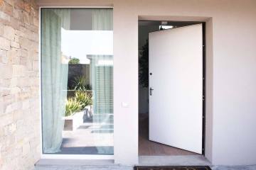 Portoncini-Serbaplast-serramenti-in-PVC-e-alluminio-6