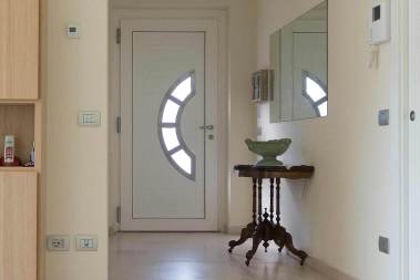 Portoncini-Serbaplast-serramenti-in-PVC-e-alluminio-7