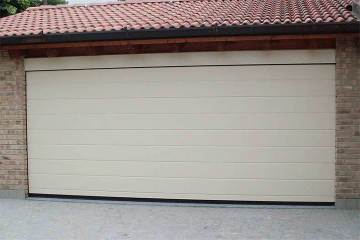 Portoni-sezionali-Serbaplast-serramenti-in-PVC-e-alluminio-10