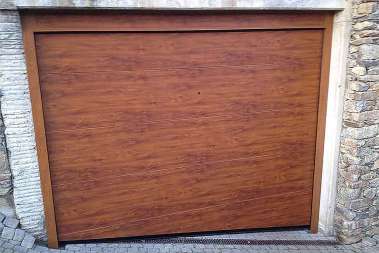 Portoni-sezionali-Serbaplast-serramenti-in-PVC-e-alluminio-3