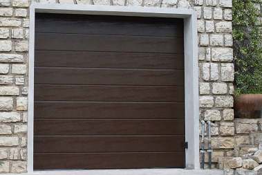 Portoni-sezionali-Serbaplast-serramenti-in-PVC-e-alluminio-9